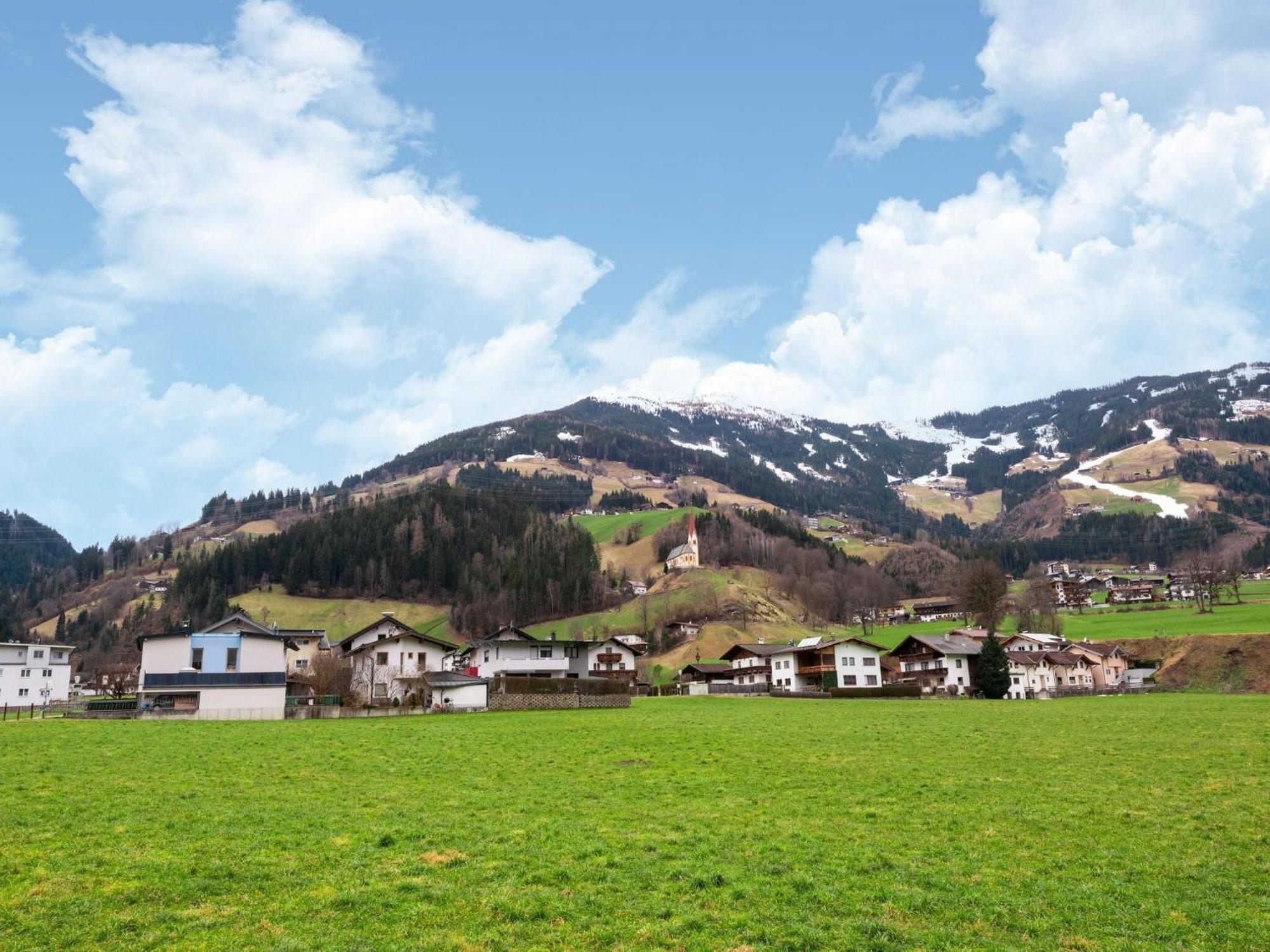 Thunhaus Apartments With Ski-Storage Удернс Экстерьер фото
