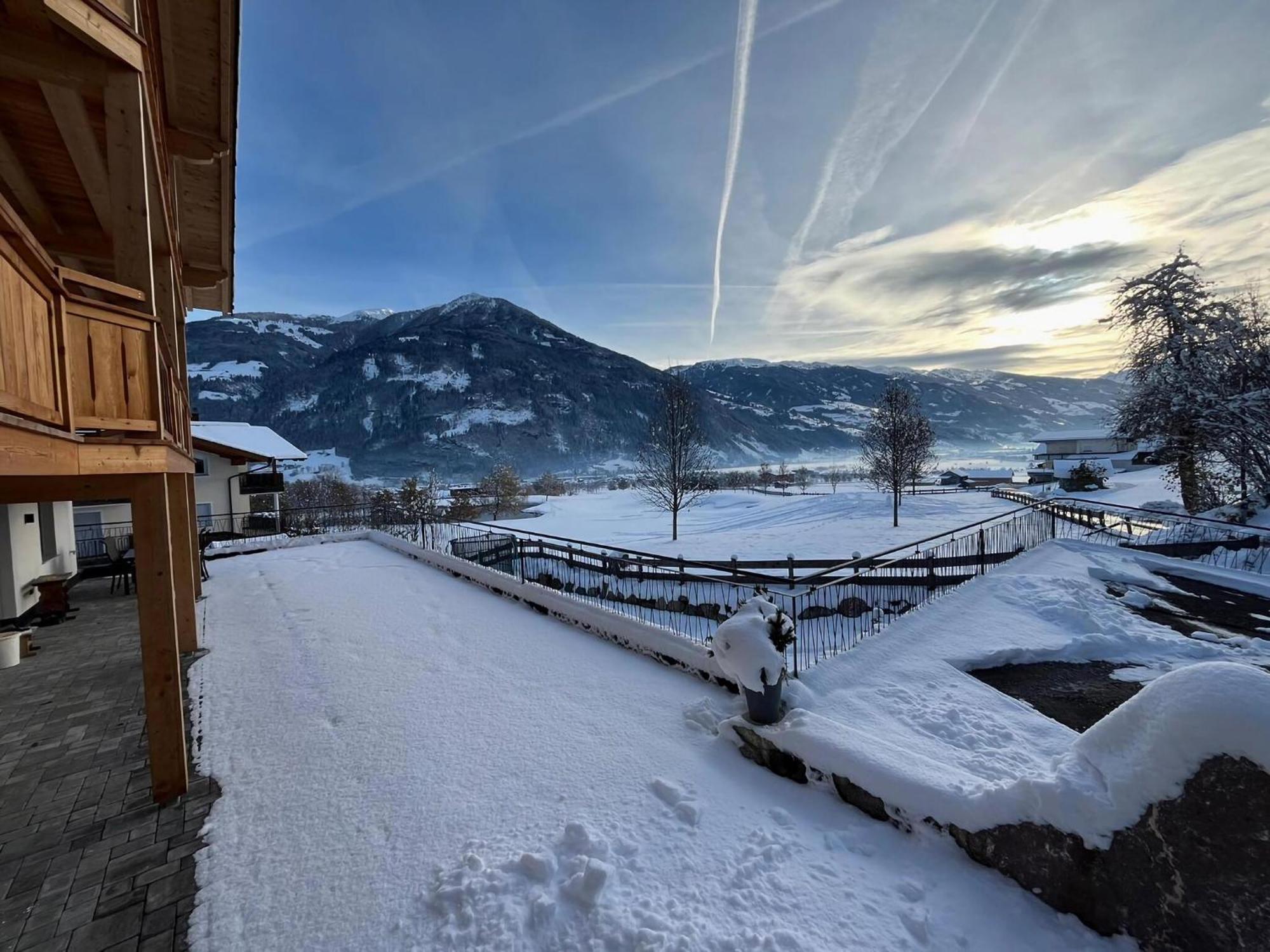 Thunhaus Apartments With Ski-Storage Удернс Экстерьер фото